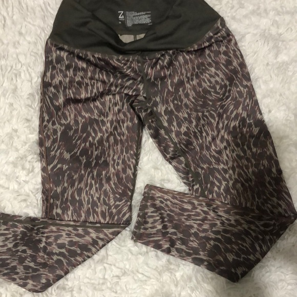Nordstrom Pants - Zella legging pant Nordstrom animal print sz medium